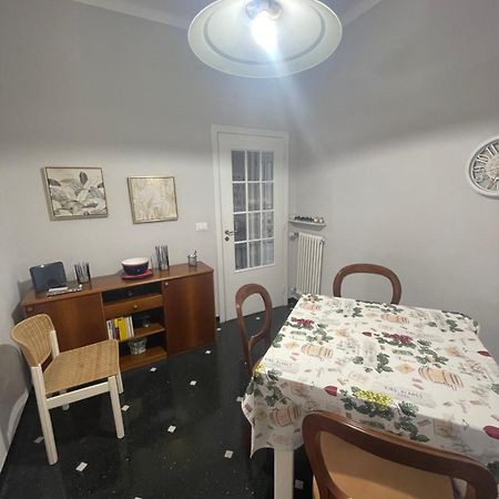 Casa Di Aldo: Una Casa Nel Centro Di Nervi. Genoa Bagian luar foto