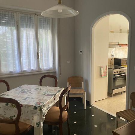 Casa Di Aldo: Una Casa Nel Centro Di Nervi. Genoa Bagian luar foto