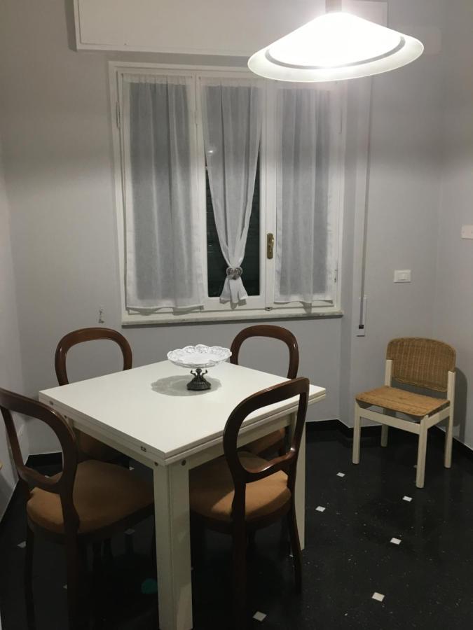 Casa Di Aldo: Una Casa Nel Centro Di Nervi. Genoa Bagian luar foto