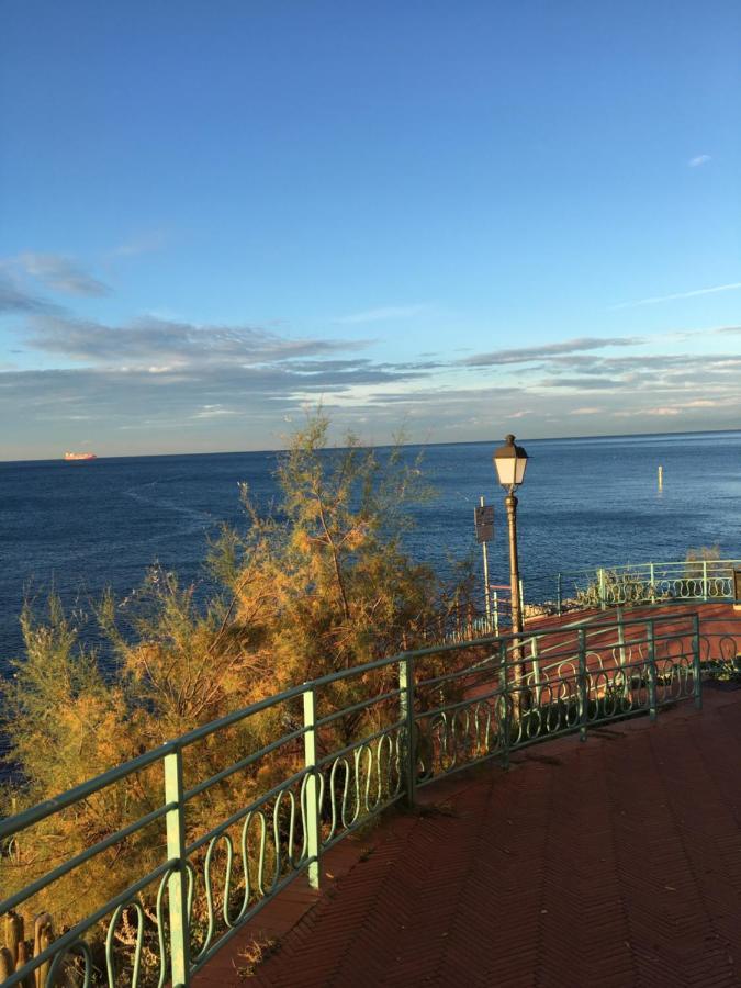 Casa Di Aldo: Una Casa Nel Centro Di Nervi. Genoa Bagian luar foto