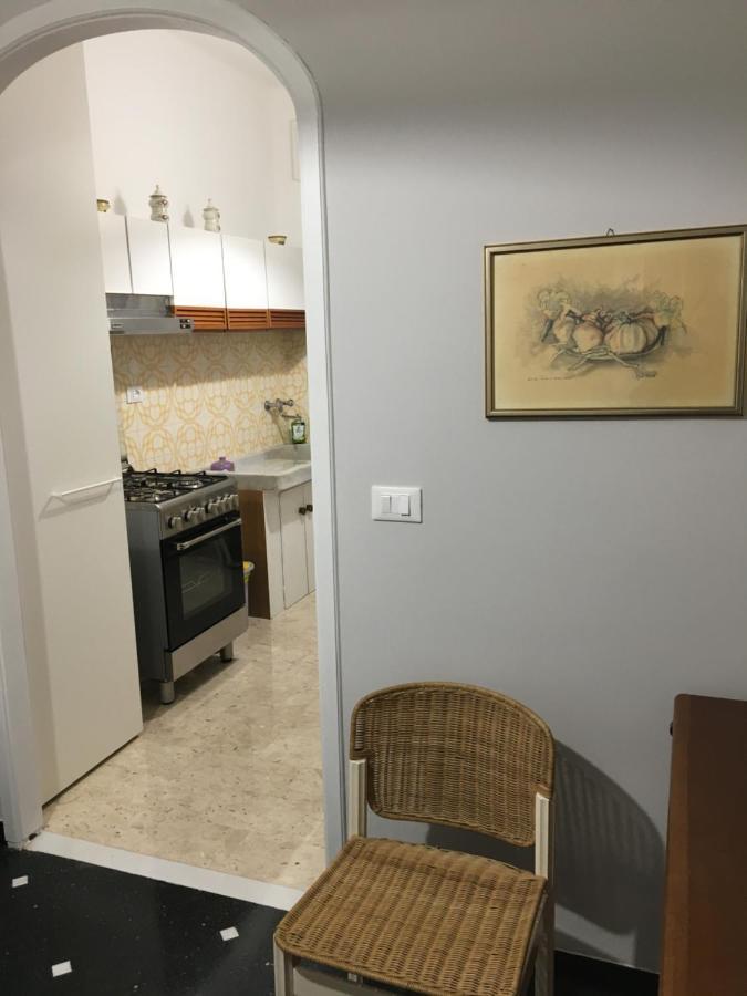 Casa Di Aldo: Una Casa Nel Centro Di Nervi. Genoa Bagian luar foto